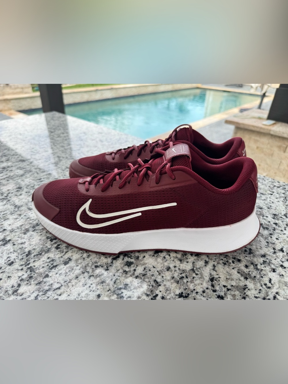 Nike Men's Burgundy Athletic Running Shoes with vapor lite